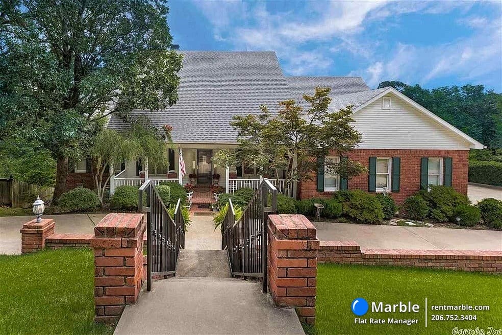 1711 Hillsborough Ln, Little Rock AR 72212